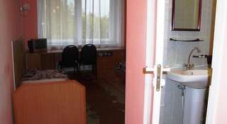 Гостиница Shakhterov Hostel Кемерово Односпальная кровать в общем номере-1